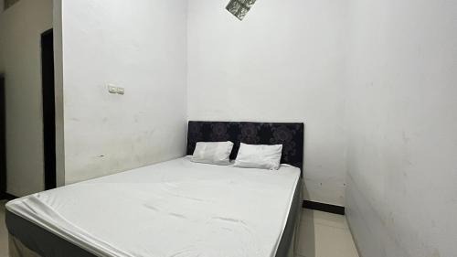 Makassar Hotel | Hotel O Kost Biru