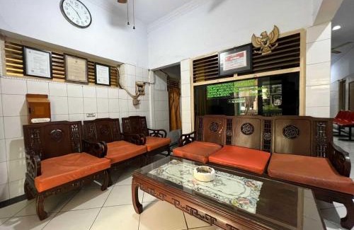 Tetebatu Hotel | Hotel O Kost Gowa Near Gowa