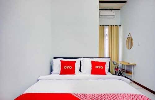 Medan Hotel | Hotel O Krakatau Near Universitas Muhammadiya Sumatra Utara (UMSU)