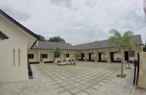 Lombok Hotel | Hotel O Lembah Sriti Homestay Near Sirkuit Motor Cross Internasional 459 Lantan
