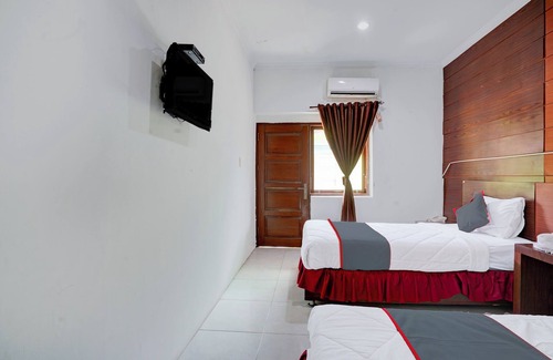 Padang Hotel | Hotel O Padang near Pantai Padang formerly Hotel Ranah Bundo