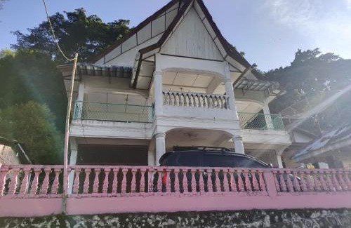 Pardamean Ajibata Hotel | Hotel O Penginapan & Villa Sirait