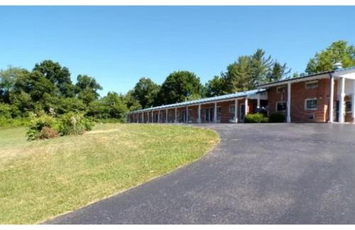 Lewisburg Hotel | Hotel O Relax Inn Lewisburg near I-64