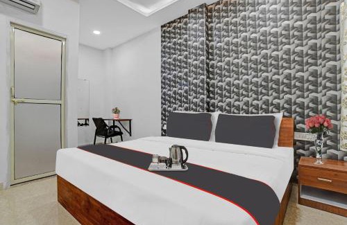 Sanwer Hotel | Hotel O Shivaay