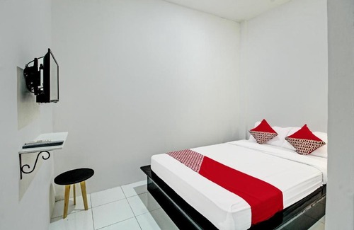 Tulungagung Hotel | Hotel O Sirih Gading Family Guest House