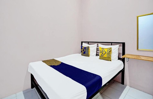 Banyuwangi Hotel | Hotel O Sobat Ijen HomestayNearSungai Prengsengan