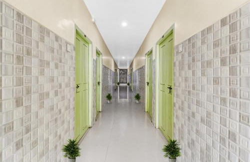Khammam Hotel | Hotel O Sridhar