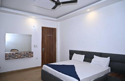 Meerut Hotel | Hotel O Subharti University Formerly Hotel Club 9