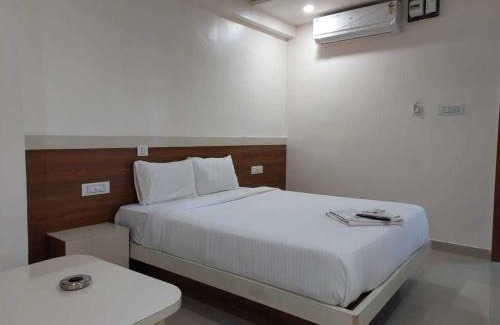 Pimpri - Chinchwad Hotel | Hotel O The Classic Crown