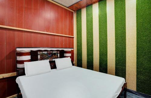 Hapur Hotel | Hotel O The Honirav Hotel