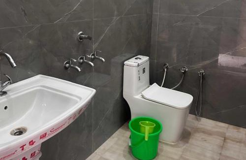 Sitapur Hotel | Hotel O THE JUNGLE SAFARI HOTEL & RESORT