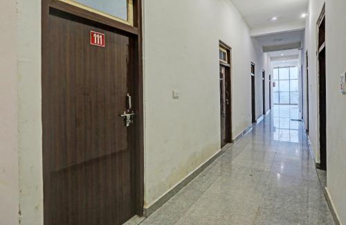 Bhongaon Hotel | Hotel O THE KING HEAVEN