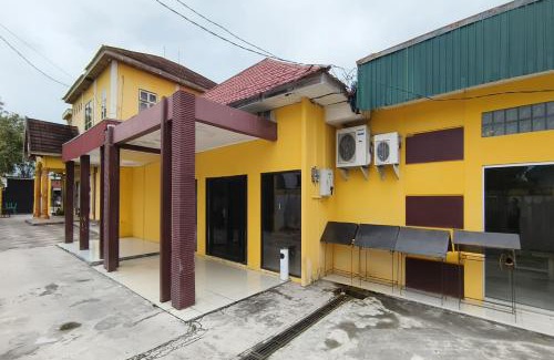 Kalimantan Hotel | Hotel O Wisma Flamboyan NearTaman Makam Pahlawan