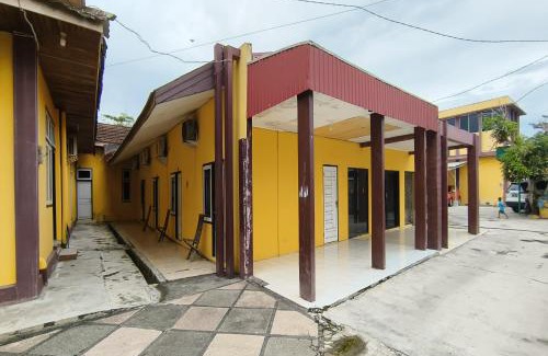 Kalimantan Hotel | Hotel O Wisma Flamboyan NearTaman Makam Pahlawan