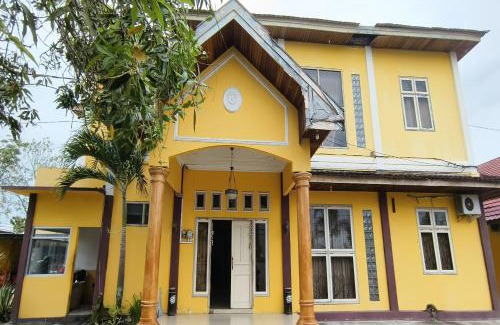 Kalimantan Hotel | Hotel O Wisma Flamboyan NearTaman Makam Pahlawan