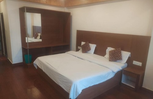 The Mall Road House | Hotel Oak Bush, Mussoorie