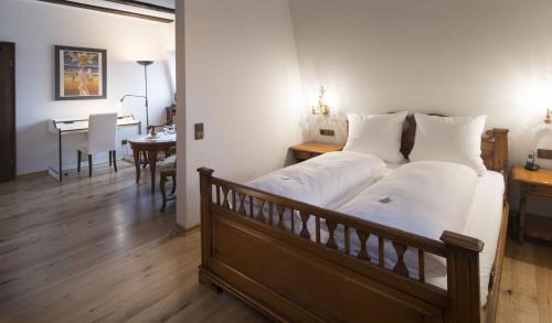 Tiefenbronn Hotel | Hotel Ochsen Post