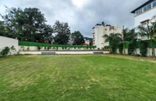 Satara Hotel | Hotel Om Executive, Satara