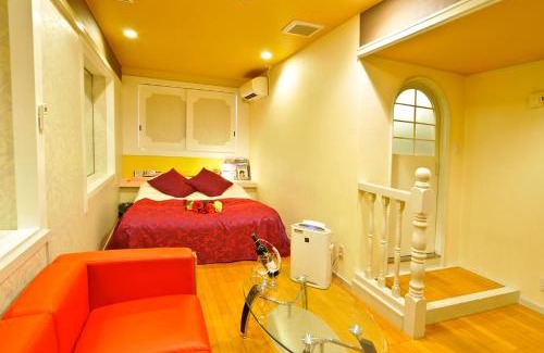 Kurume Hotel | Hotel Omochabako (Love Hotel)