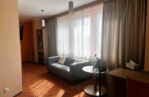 Jaromerice nad Rokytnou Hotel | Hotel Opera