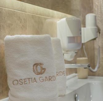 Momchilgrad Hotel | Hotel Osetia Garden