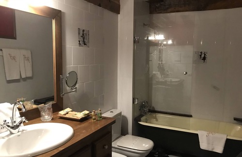 Escobedo Hotel | Hotel Palacio de Trasvilla