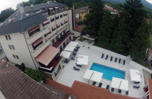 Apriltsi Hotel | Hotel Par Avion