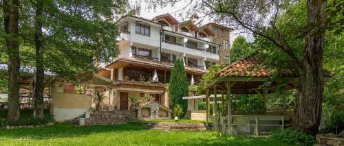 Kalofer Hotel | Hotel Paradise Place