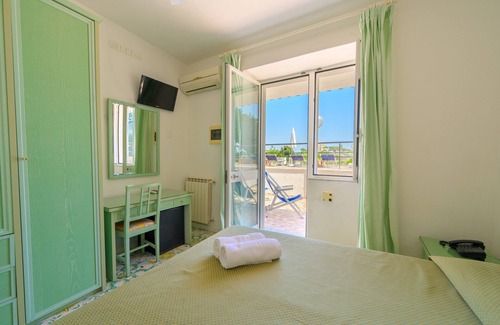 Ischia Porto Hotel | Hotel Parco Cartaromana
