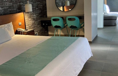 Abasolo Hotel | Hotel Parque Acuático La Caldera