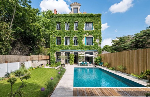 Serin Villa | Hôtel Particulier Vintage and and design house with pool