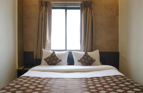 Pimpri Colony Hotel | Hotel Pavitra
