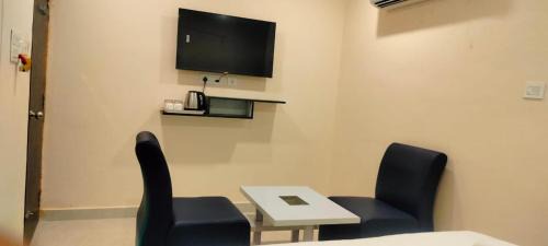 Visakhapatnam Hotel | HOTEL PEACOCK INN