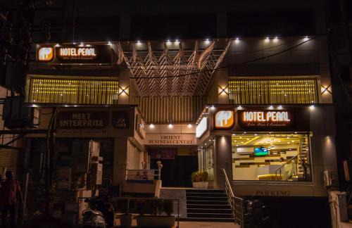 Sayajiganj Hotel | Hotel Pearl