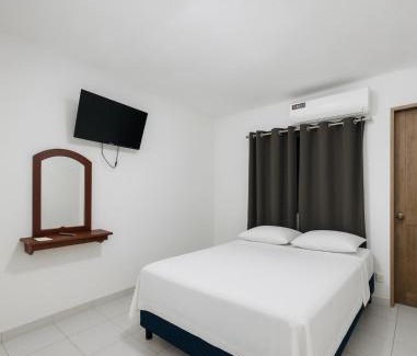 Pedernales Hotel | Hotel Pedernales MrRobert