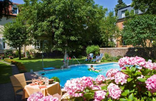 Neuenheim Hotel | Hotel-Pension Berger