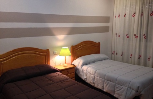Bullas House | Hotel Pension Flipper