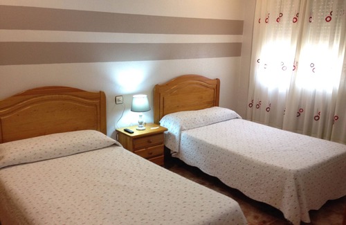 Bullas House | Hotel Pension Flipper