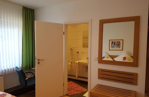 Wesel Hotel | Hotel Pension Haus Pooth