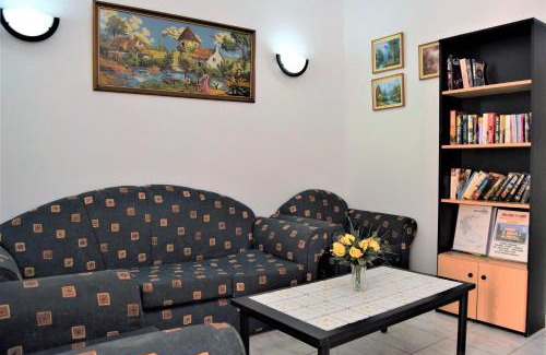 Perama Hotel | Hotel Perama