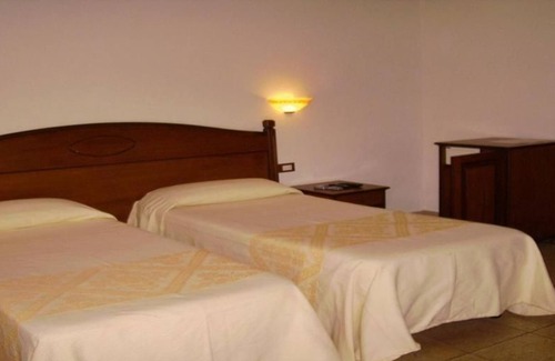 San Giovanni Suergiu Hotel | Hotel Perda Rubia