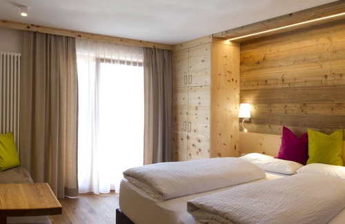 San Genesio Hotel | Hotel Pider