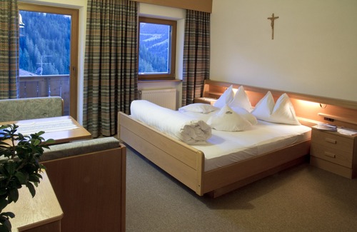 San Genesio Hotel | Hotel Pider