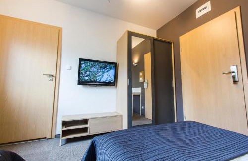 Ostrow Wielkopolski Hotel | Hotel Platan