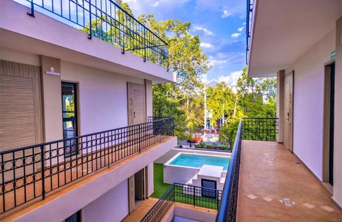 Zona Paseo Montejo Hotel | Hotel Plaza by Kavia