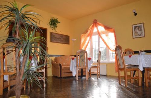 Dlutow Hotel | Hotel Pod Dębami