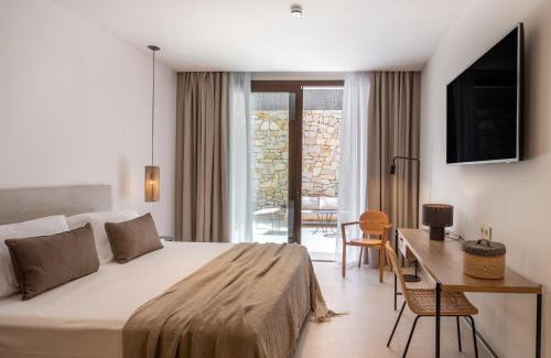 Zahara de los Atunes Hotel | Hotel Porfirio Picota - Adults Recommended