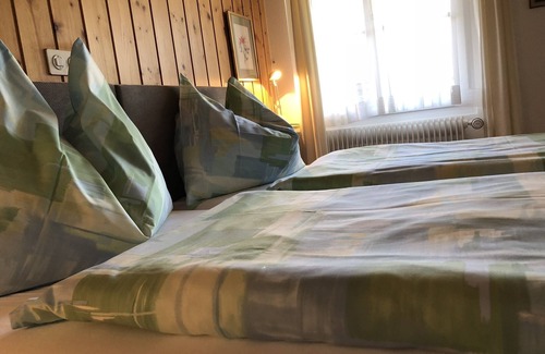 Unterseen Hotel | Hotel Post Hardermannli