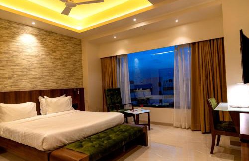 Solapur Hotel | Hotel Pratham