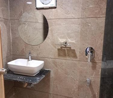 Vastrapur Hotel | Hotel Pratham Inn